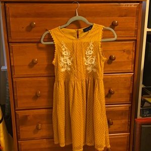 Yellow juniors lace dress. Barely worn!